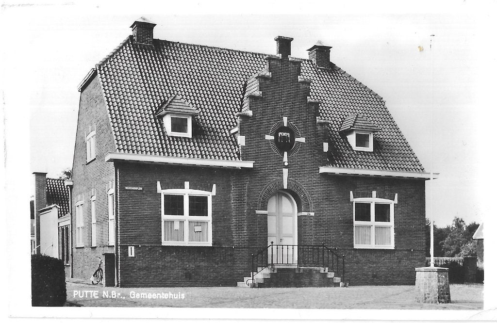 AK Putte - Gemeentehuis, Verzenden, 1960 tot 1980, Gelopen, Noord-Brabant