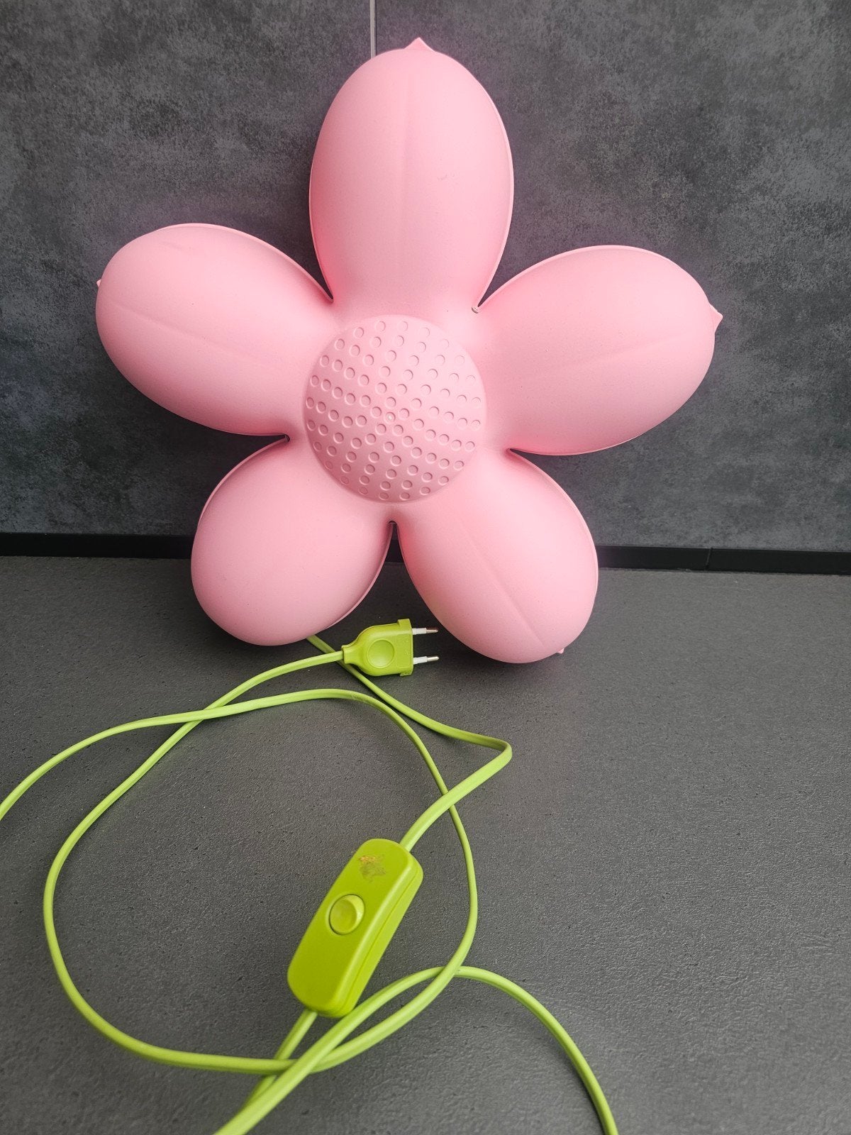 Ikea wandlamp bloem roze - kinderlamp, Ophalen of Verzenden, Gebruikt, Kunststof, Kinderlijk, Speels, Modern