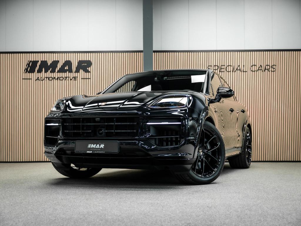 Porsche Cayenne Coupé 3.0 E-Hybrid Black Edition | Sportuit, Auto's, Porsche, Automaat, Gebruikt, 2995 cc, Bedrijf