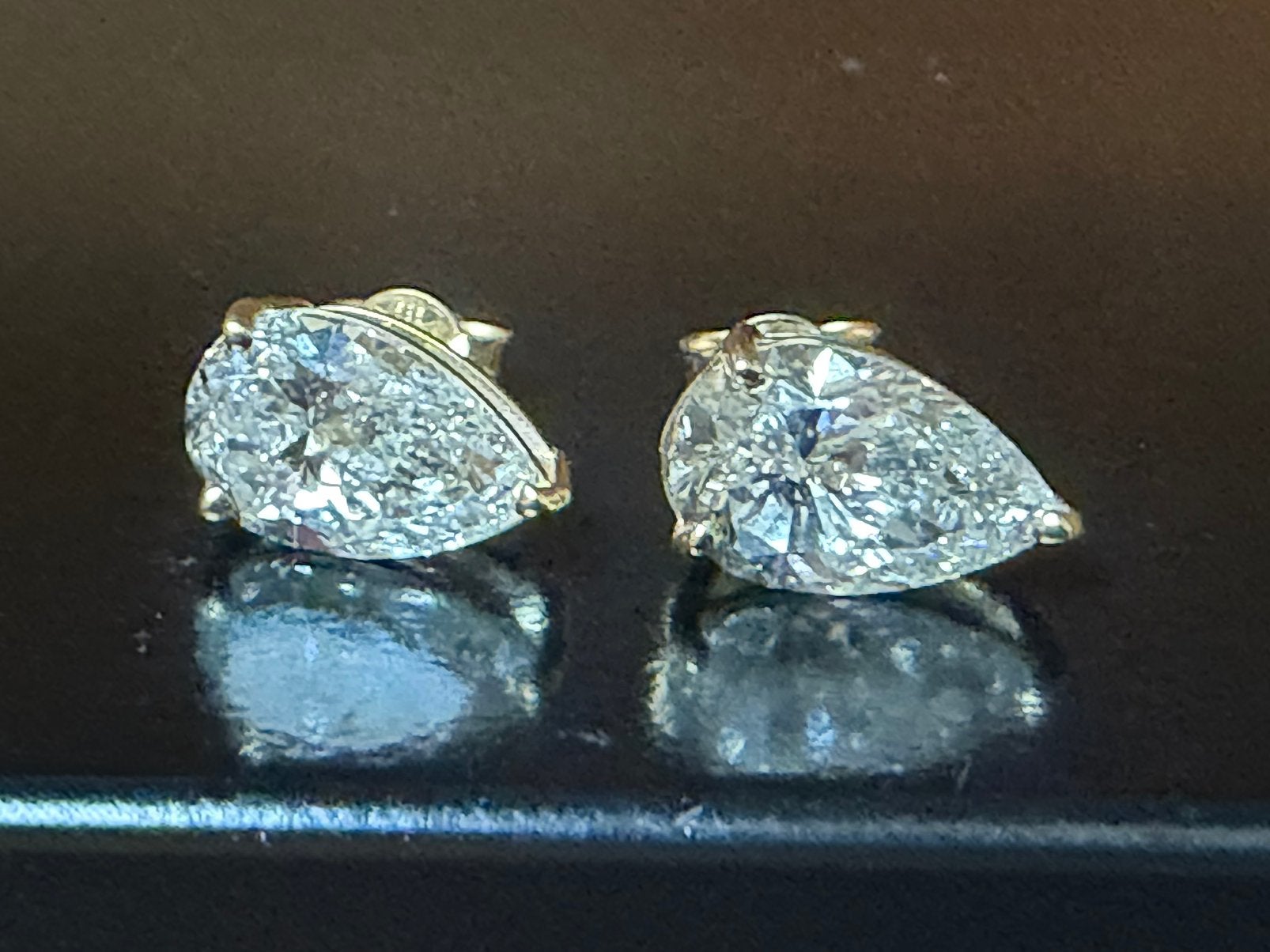 Nieuwe gouden oorbellen met grote VS1-VVS2 diamanten 4.04ct!, Nieuw, Ophalen of Verzenden, Met edelsteen, Knopjes of Stekers