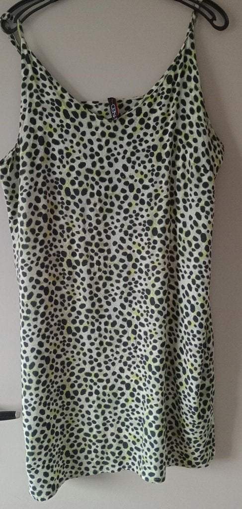 jurken 48, Ophalen of Verzenden, Zo goed als nieuw, Overige kleuren, Jurk
