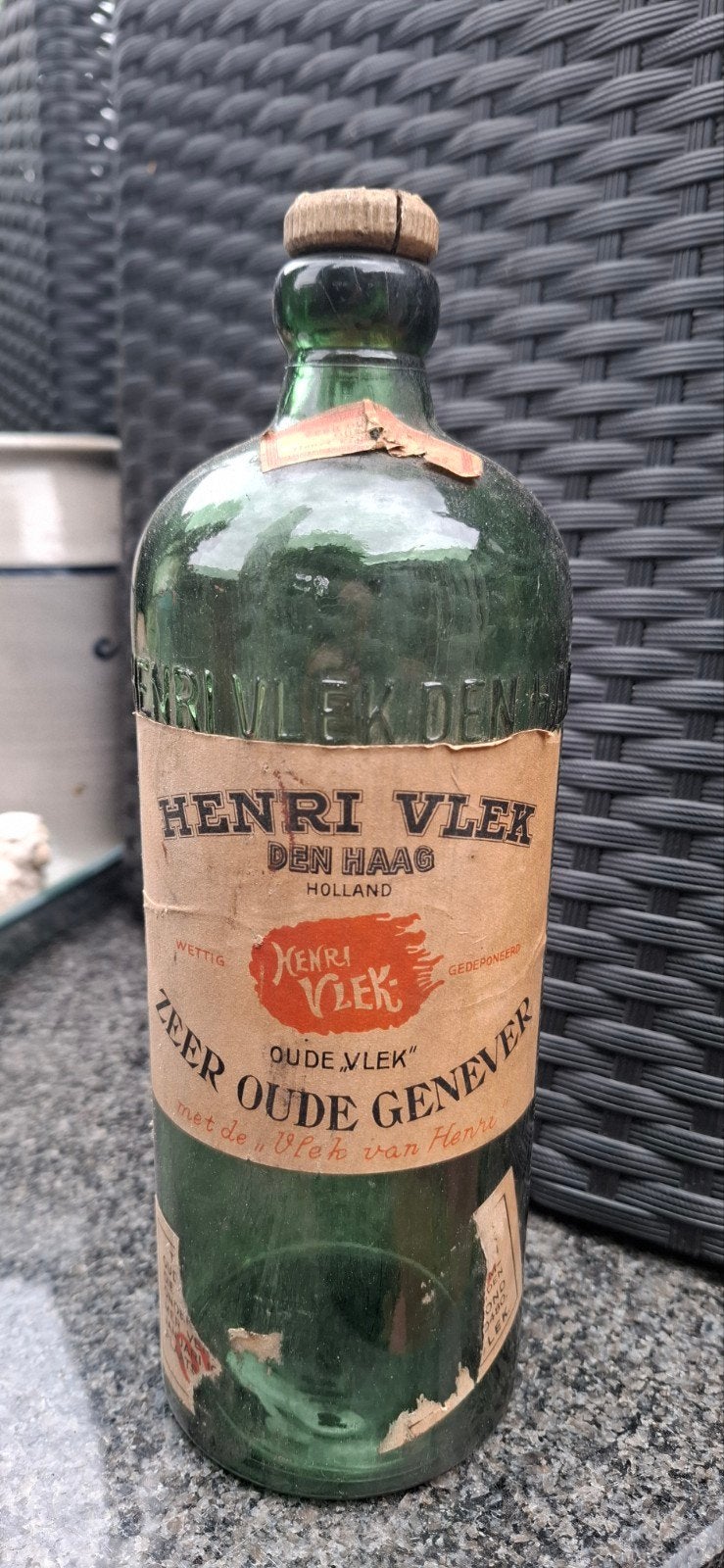 Jeneverfles Henri Vlek Den Haag oude vlek jenever, Verzamelen, Ophalen of Verzenden, Zo goed als nieuw, Glas of Glazen, Overige merken