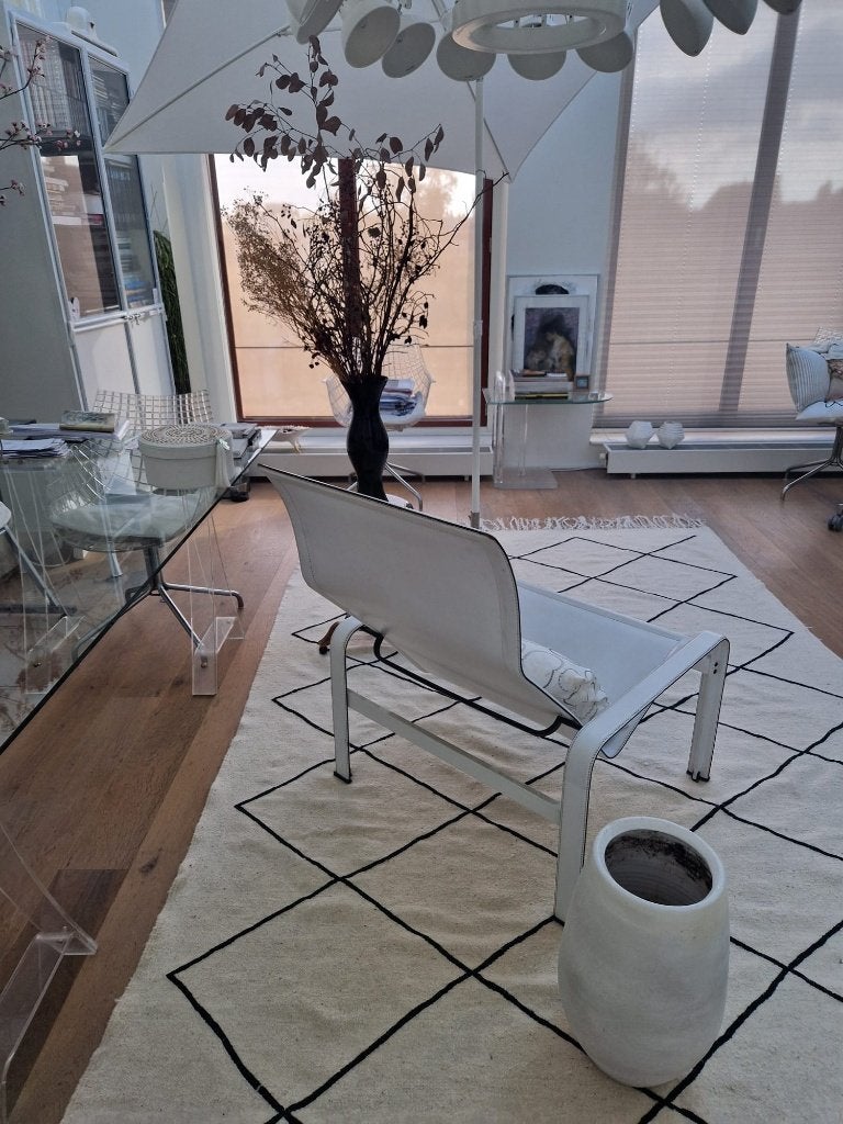 Ongebruikt handgeweven wollen laagpolig vloerkleed, Huis en Inrichting, Ophalen of Verzenden, 200 cm of meer, Rechthoekig, Zwart