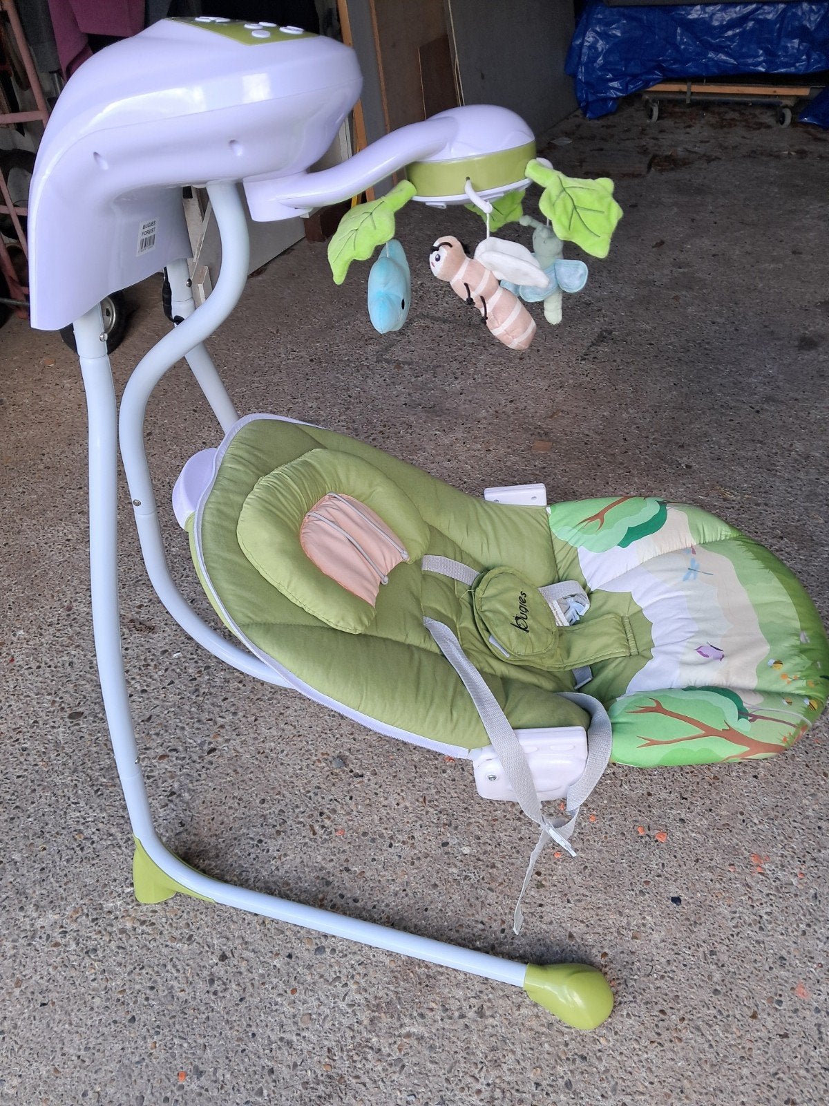 Bugies baby schommelstoel en speelmat zo goed als nieuw, Ophalen, Gebruikt