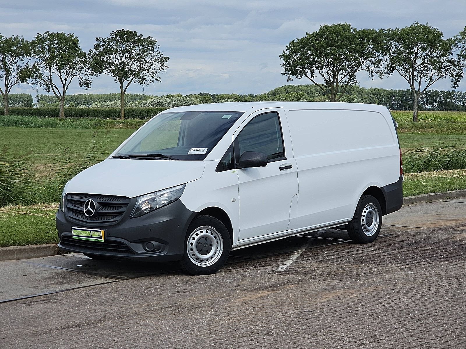 MERCEDES-BENZ VITO 111, Auto's, Bestelauto's, 1869 kg, Gebruikt, Euro 6, Wit