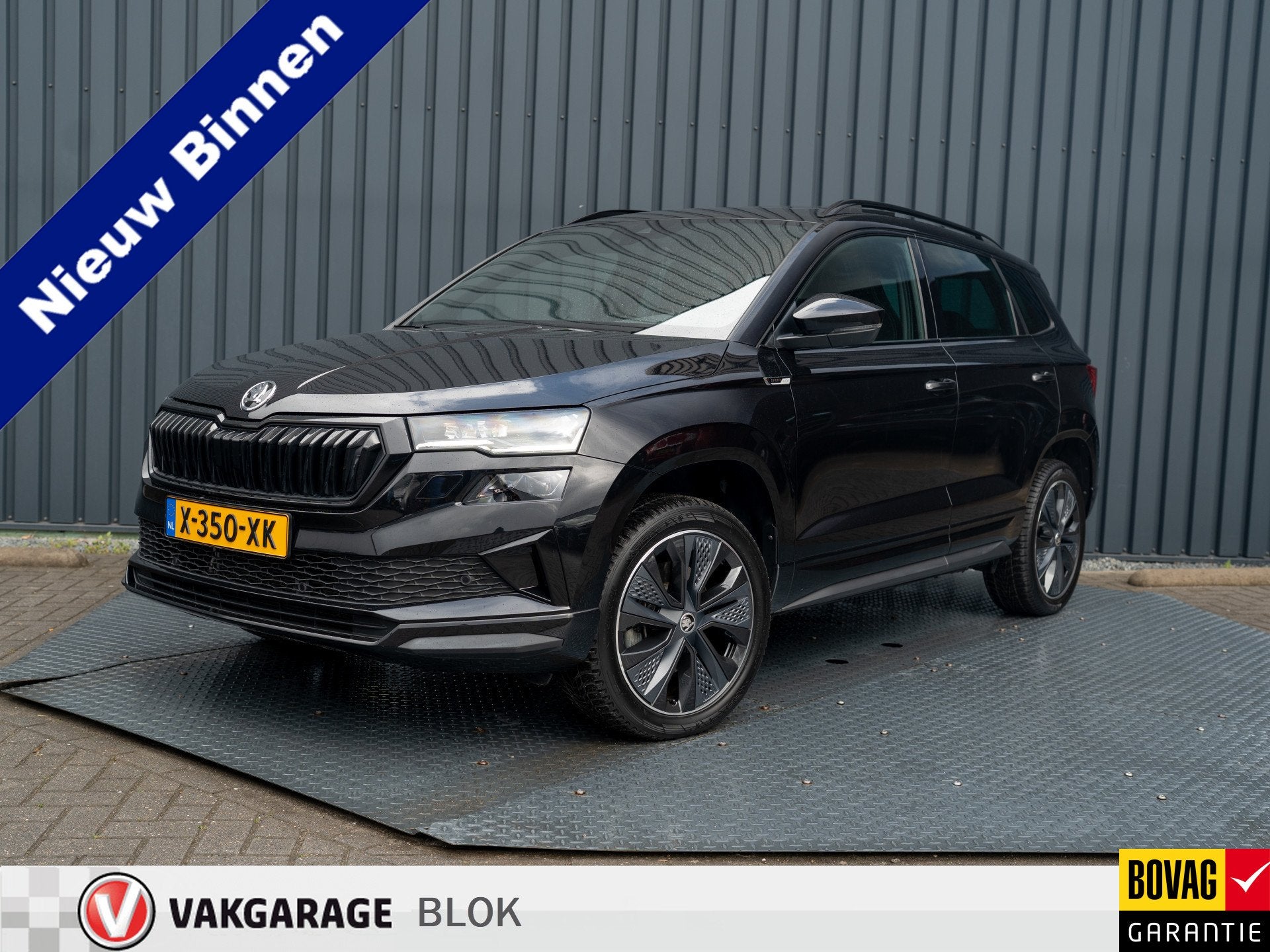 Skoda Karoq 1.5 TSI ACT Sportline Business | Pano | Trekhaak, Auto's, Voorwielaandrijving, Stof, 1299 kg, Zwart