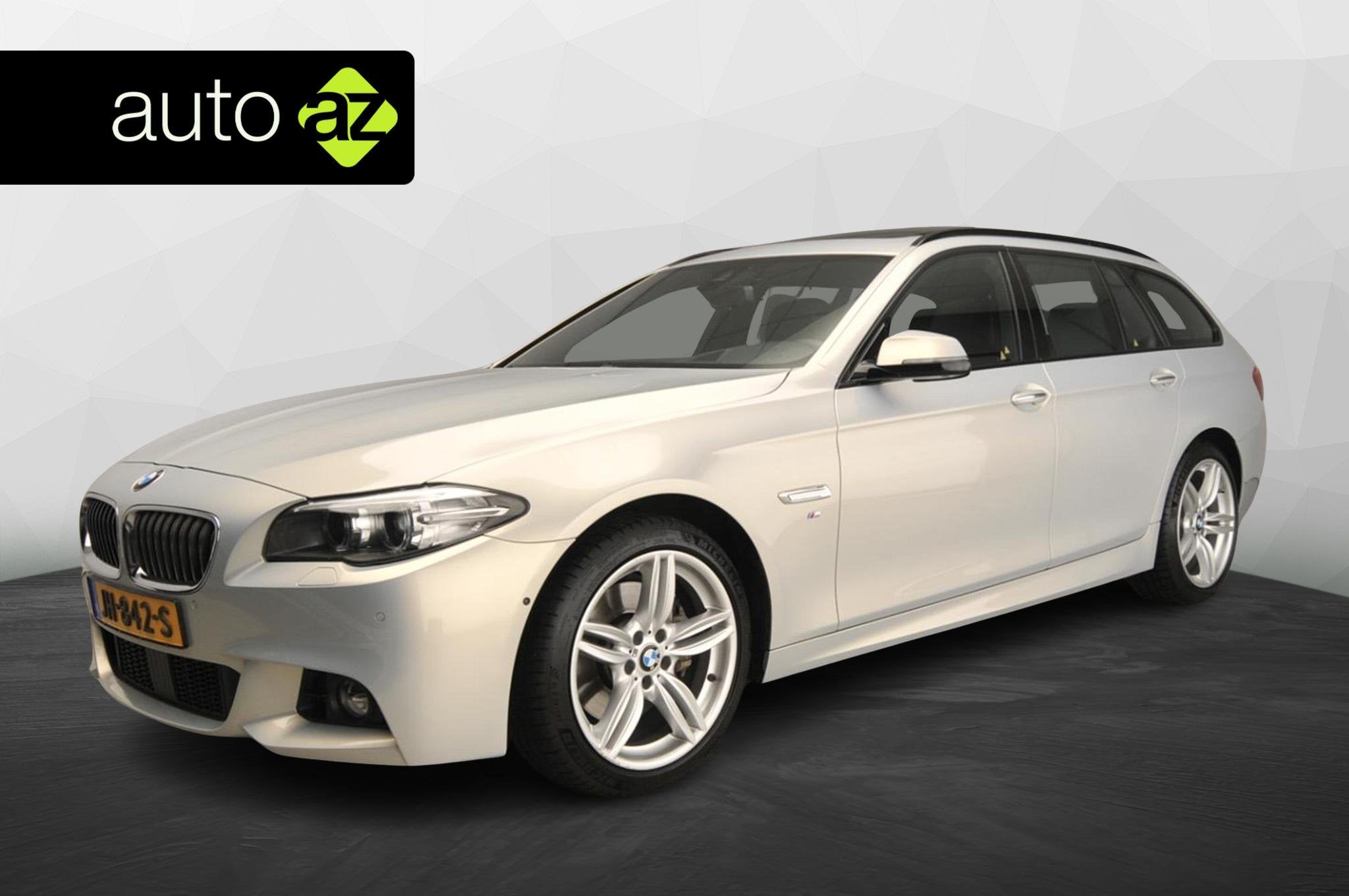 BMW 5 Serie Touring 528i M-Sportpakket / Trekhaak / Panorama, Automaat, Gebruikt, 4 cilinders, 2000 kg