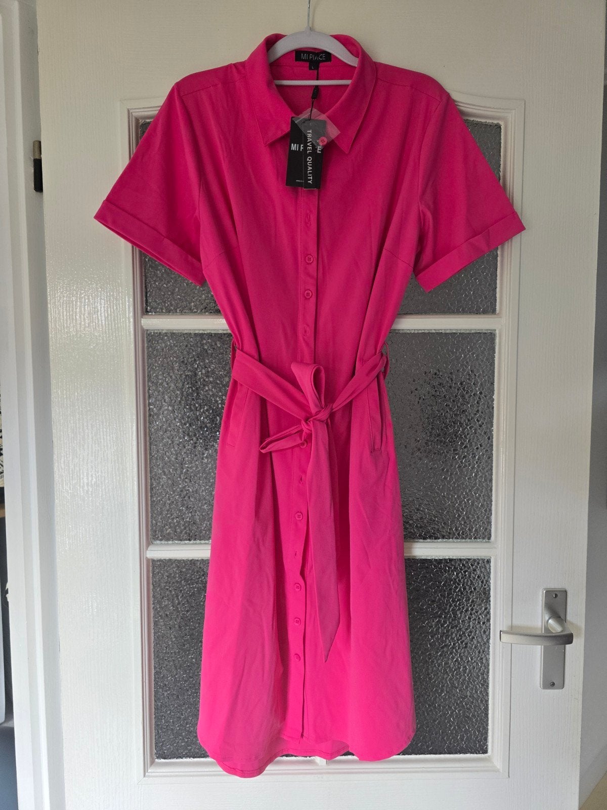 nieuw mi piace travel L jurk fuchsia, Kleding | Dames, Jurken, Ophalen of Verzenden, Nieuw, Roze, Onder de knie