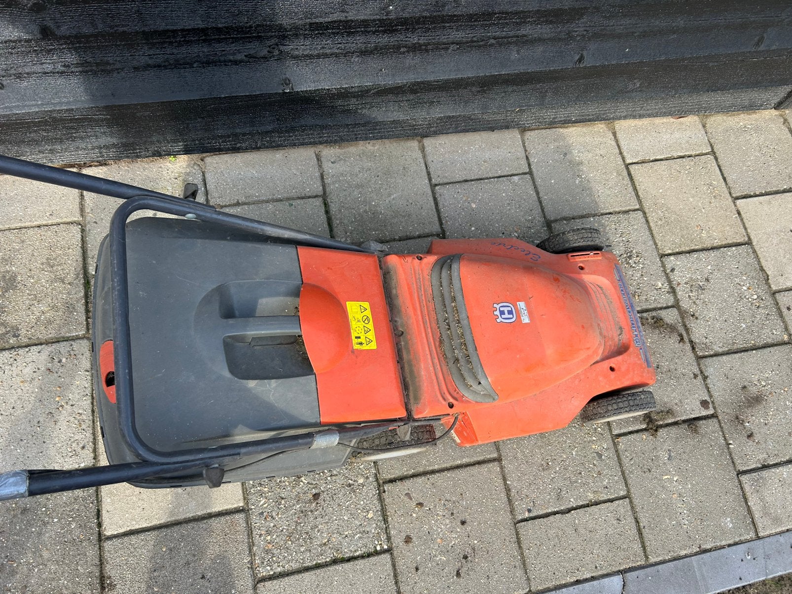 Elektronische grasmaaier, Tuin en Terras, Grasmaaiers, Ophalen, Gebruikt, Elektrische grasmaaier