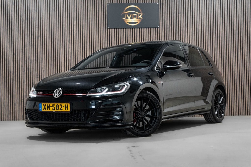 Volkswagen Golf 2.0 TSI GTI Performance Pano Virtual Led Sto, Stof, Gebruikt, 4 cilinders, Bedrijf