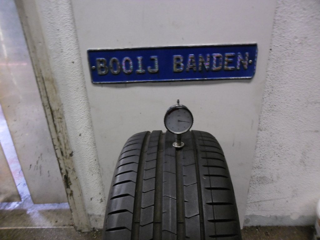 235 35 19 demobanden pirelli p zero met 7,5 mm profiel, 19 inch, Banden en Velgen, Ophalen of Verzenden, 235 mm