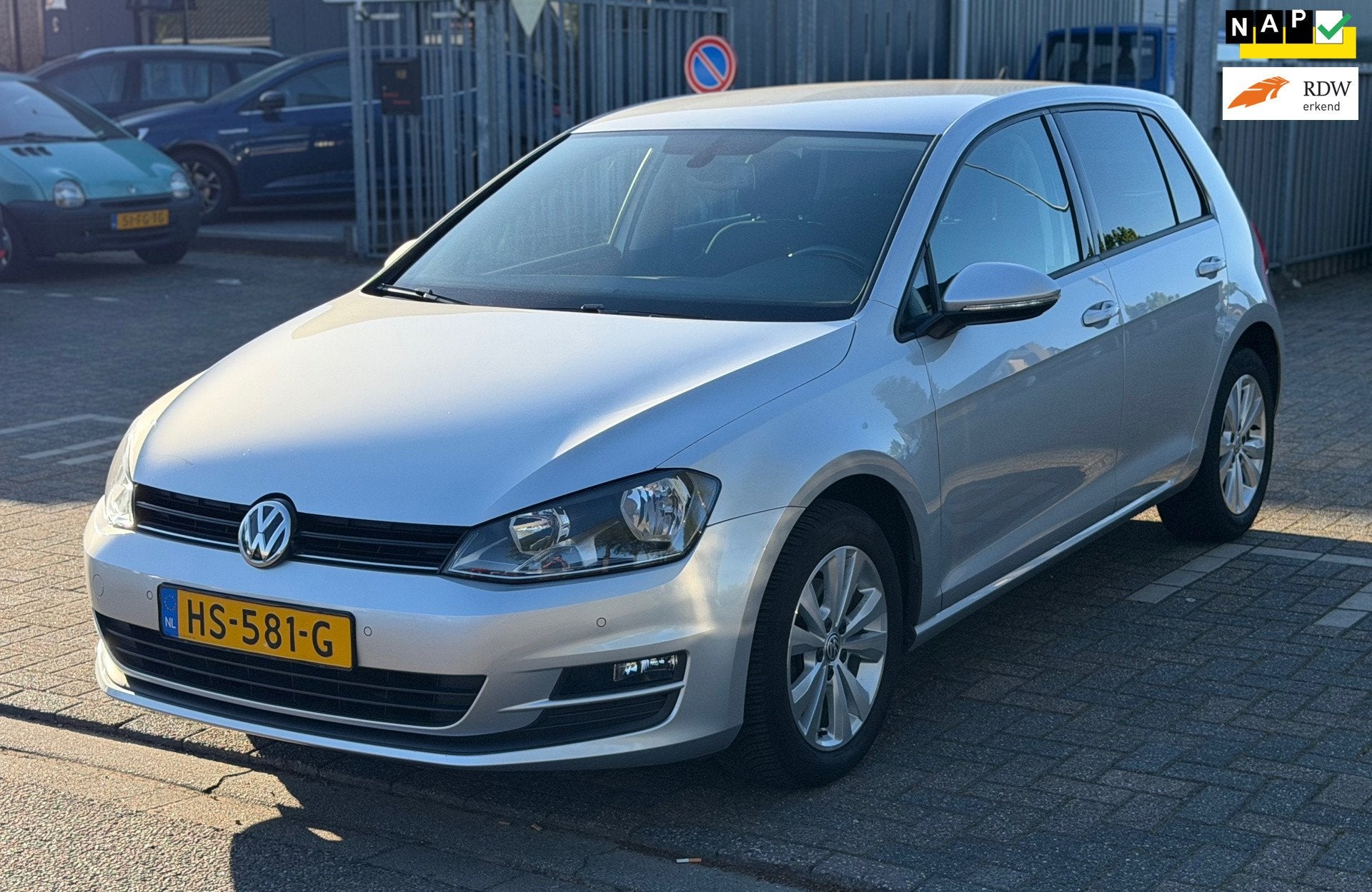 Volkswagen Golf 1.6 TDI Comfortline DSG | Carplay | 1e-Eig |, Dealer onderhouden, Gebruikt, Euro 6, 4 cilinders
