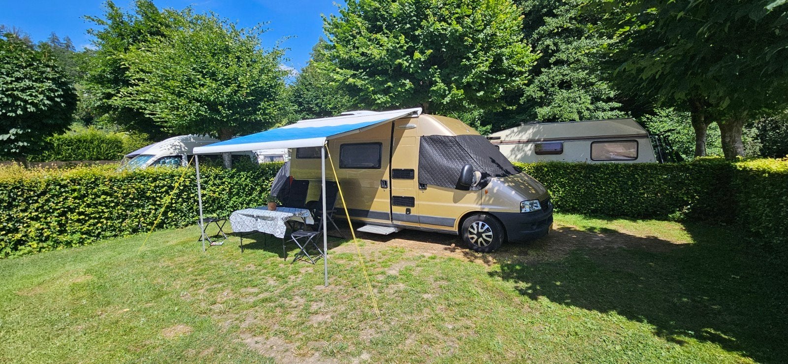 Caravans And Camping Buscamper