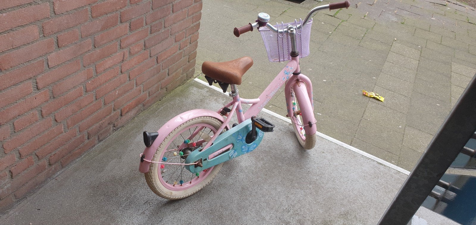 Roze kinderfiets met mandje en bel, Ophalen, Gebruikt, Terugtraprem, Minder dan 16 inch