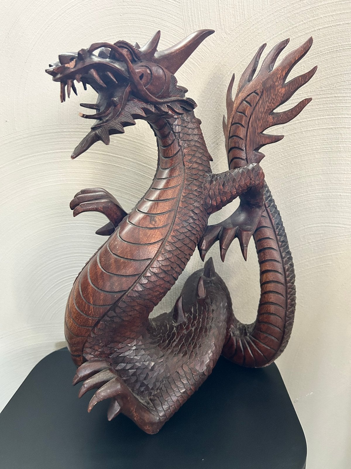 Prachtig handgesneden houten draak sculptuur, 39 cm, Antiek en Kunst, Kunst | Beelden en Houtsnijwerken, Overige onderwerpen, Ophalen of Verzenden