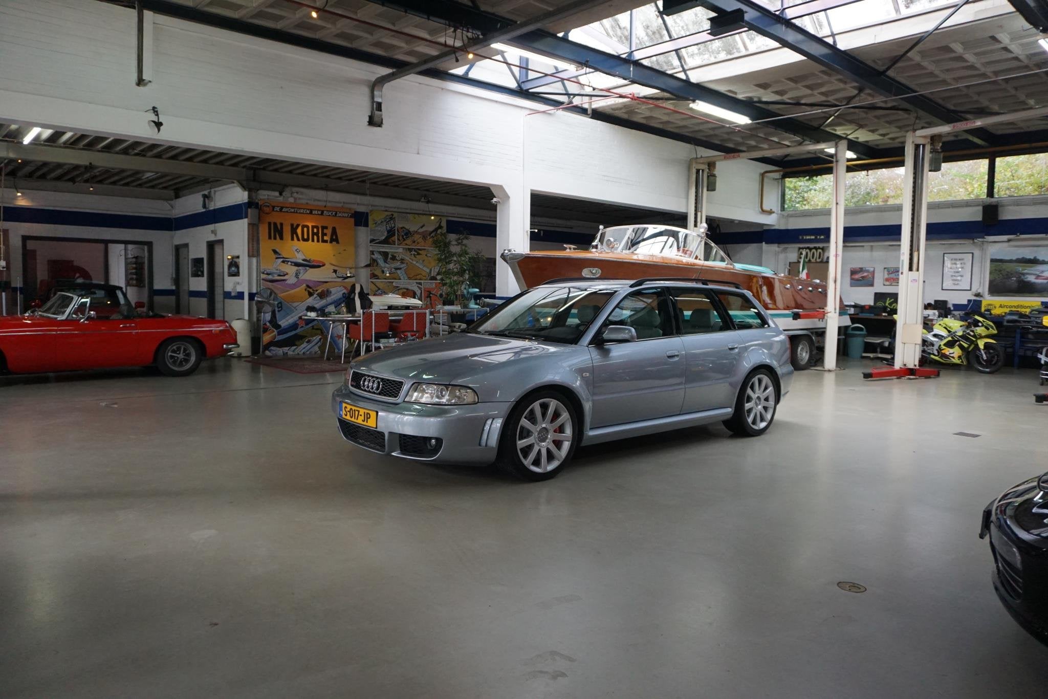 Foto 13 van Audi RS4 Avant 2.7 V6 quattro