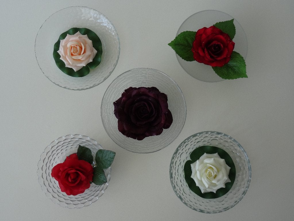 5 mooie glazen schalen met drijvende rozen (nieuw), Schaal, Rond, Nieuw, Ophalen of Verzenden