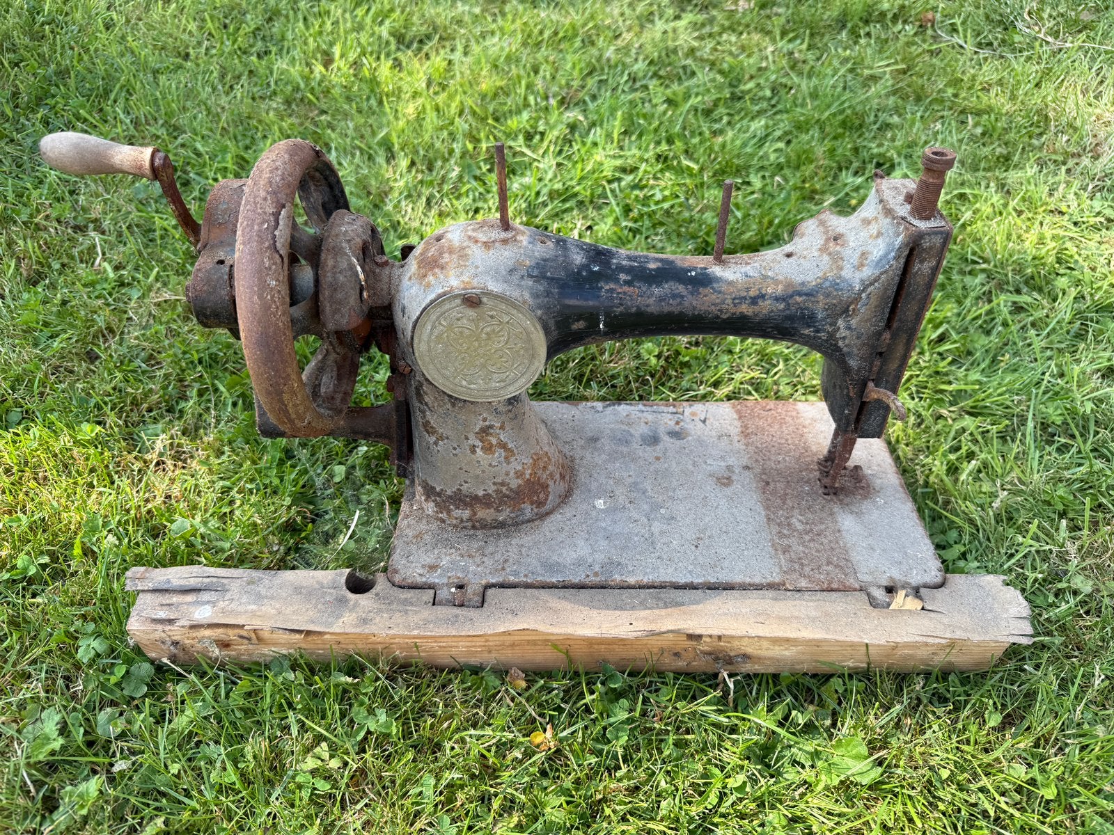 Oude naaimachine, Ophalen