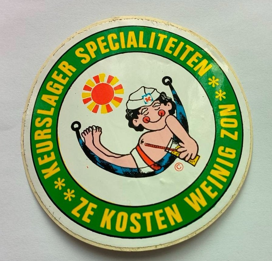 Sticker keurslager specialiteiten ze kosten weinig zon, Ophalen of Verzenden, Zo goed als nieuw, Bedrijf of Vereniging