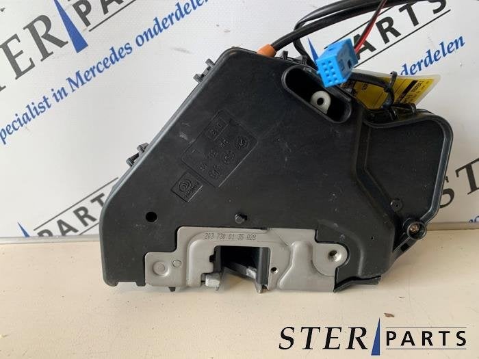 Deurslot Mechaniek 4Deurs links-achter van een Mercedes C-Kl, Gebruikt, -, Ophalen of Verzenden, -