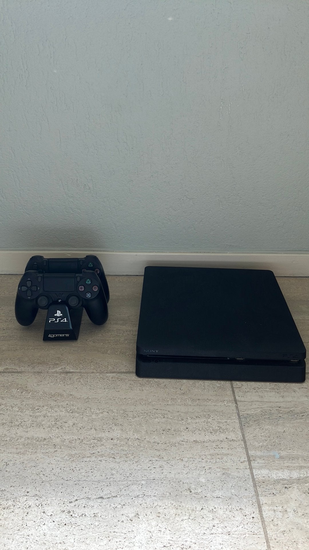 Playstation 4 met 2 originele controllers, Ophalen, Zo goed als nieuw, Met 2 controllers, Original