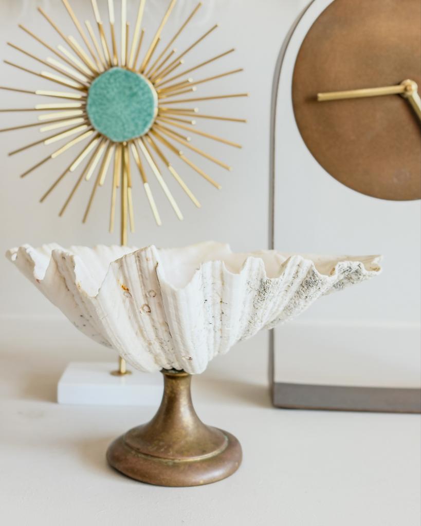 Decoratieve Schelp op Voetstuk - Uniek Woonaccessoire, Ophalen of Verzenden, Zo goed als nieuw