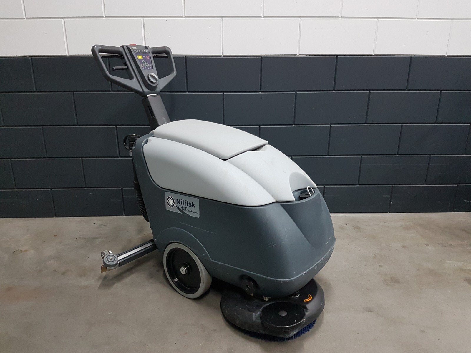 Nilfisk Scrubtec SC400 schrob/-zuig machine, Ophalen, Gebruikt