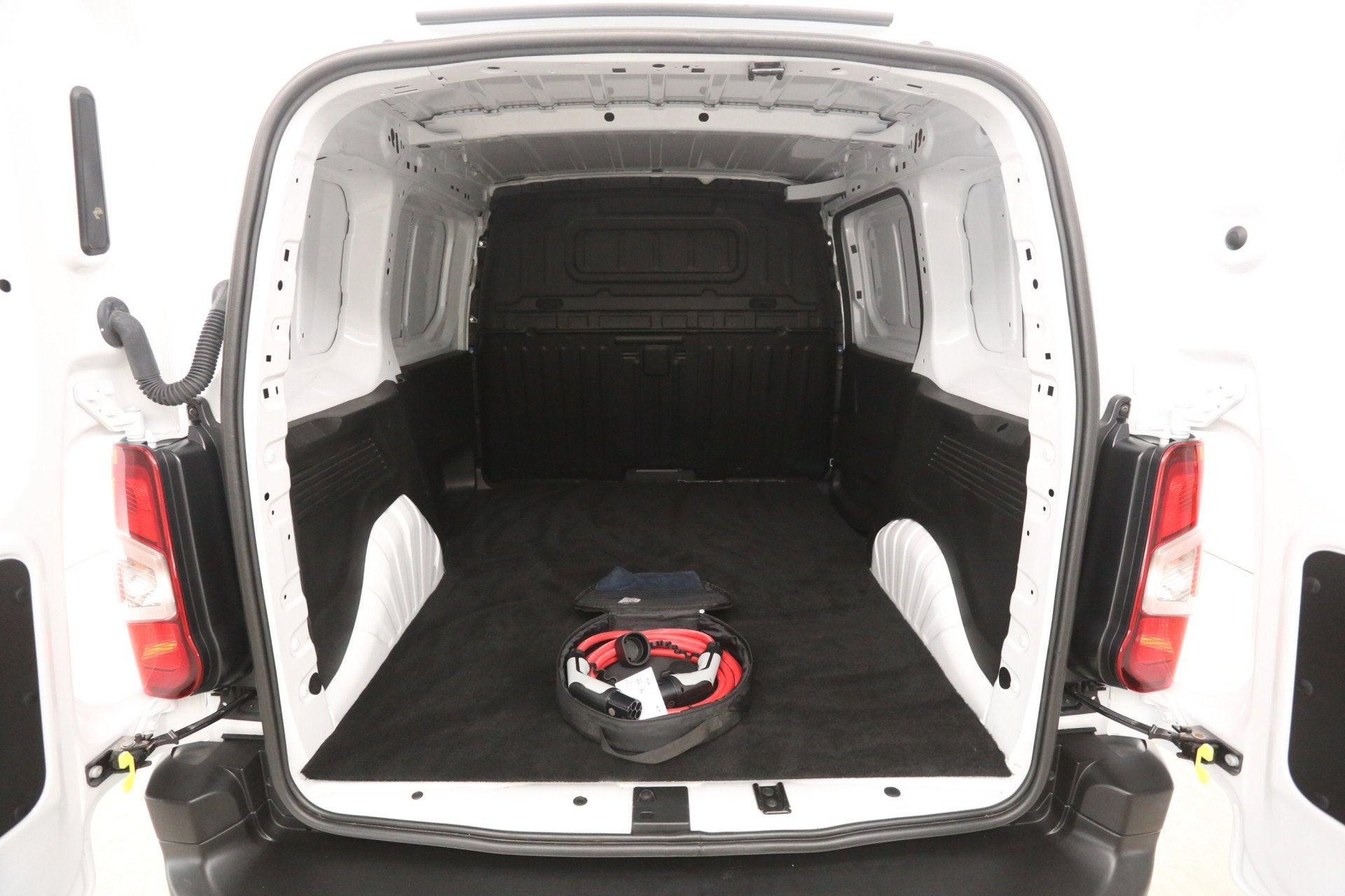 Citroën E-Berlingo 50 kWh 136PK | Snelladen | SOH 97% | Air, Gebruikt, 4 cilinders, Citroën, Wit
