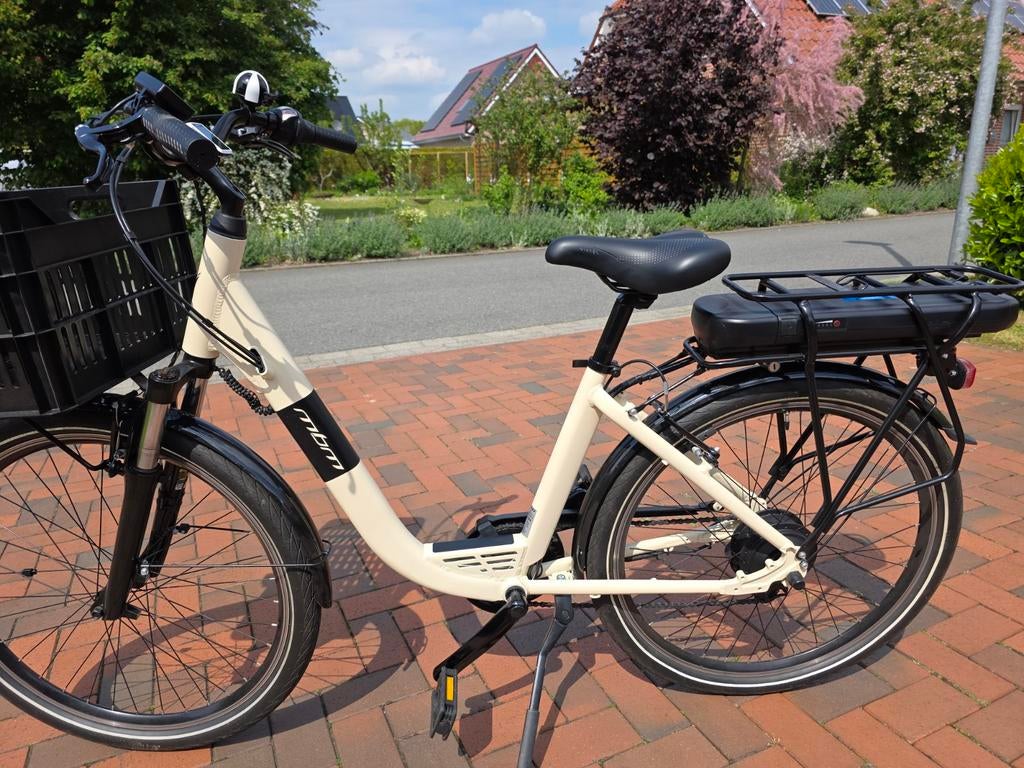 MBM RHEA 26 inch Elektrische meisjes fiets nieuwstaat., Minder dan 47 cm, Ophalen, Zo goed als nieuw, Overige merken