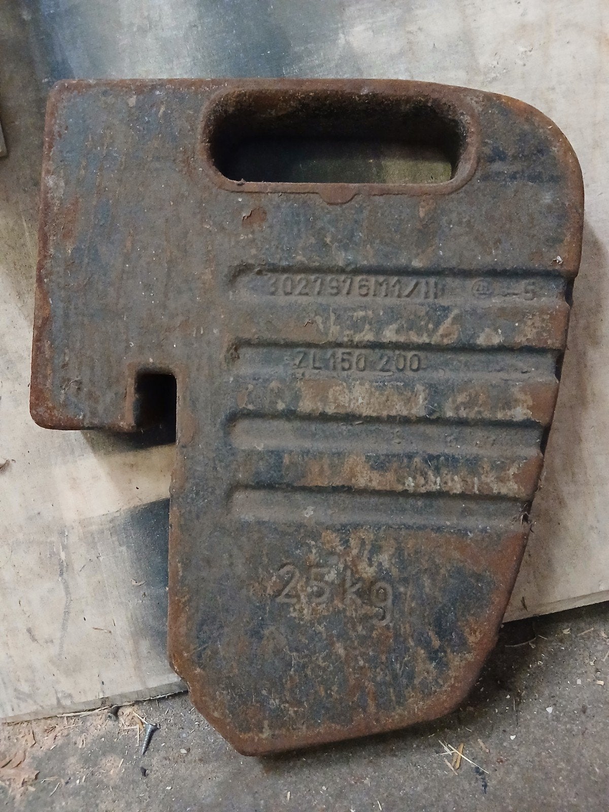 25 kg frontgewicht voor tractor massey ferguson, Doe-het-zelf en Verbouw, Ophalen, Gebruikt