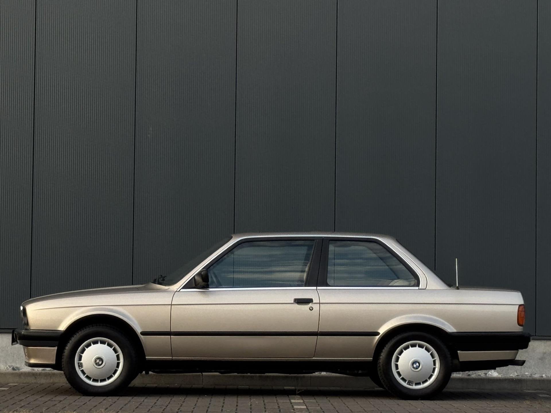 BMW 318I E30 Automaat/Youngtimer, foto 6