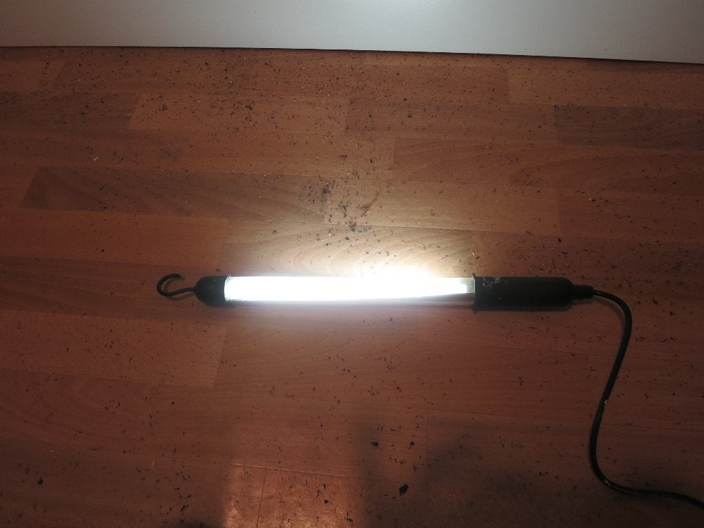 Verhuis, Zolder, Garage, Camping - Lamp 30 cm + verlengsnoer, Ophalen of Verzenden, Zo goed als nieuw