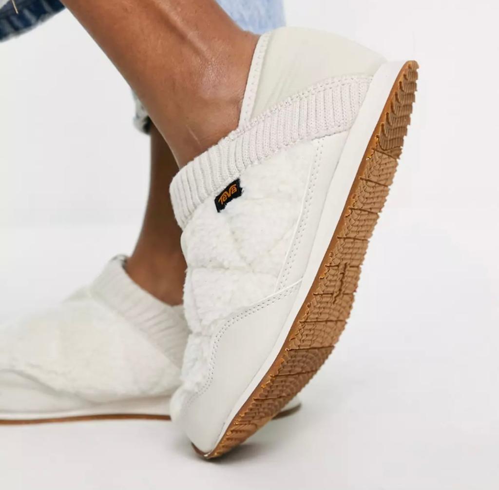 Teva Re Ember Moc Fleece mt 40 nieuw, Ophalen of Verzenden, Zo goed als nieuw, Sandalen of Muiltjes