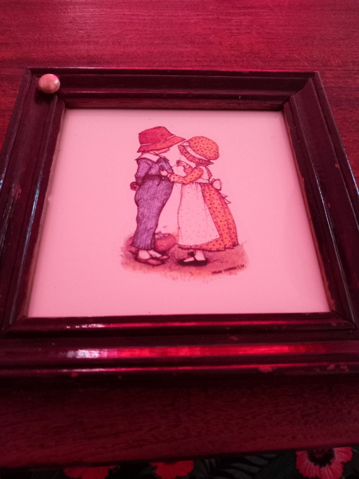 leuk oud tegeltje in.oud lijstje van holly hobbie, Ophalen of Verzenden