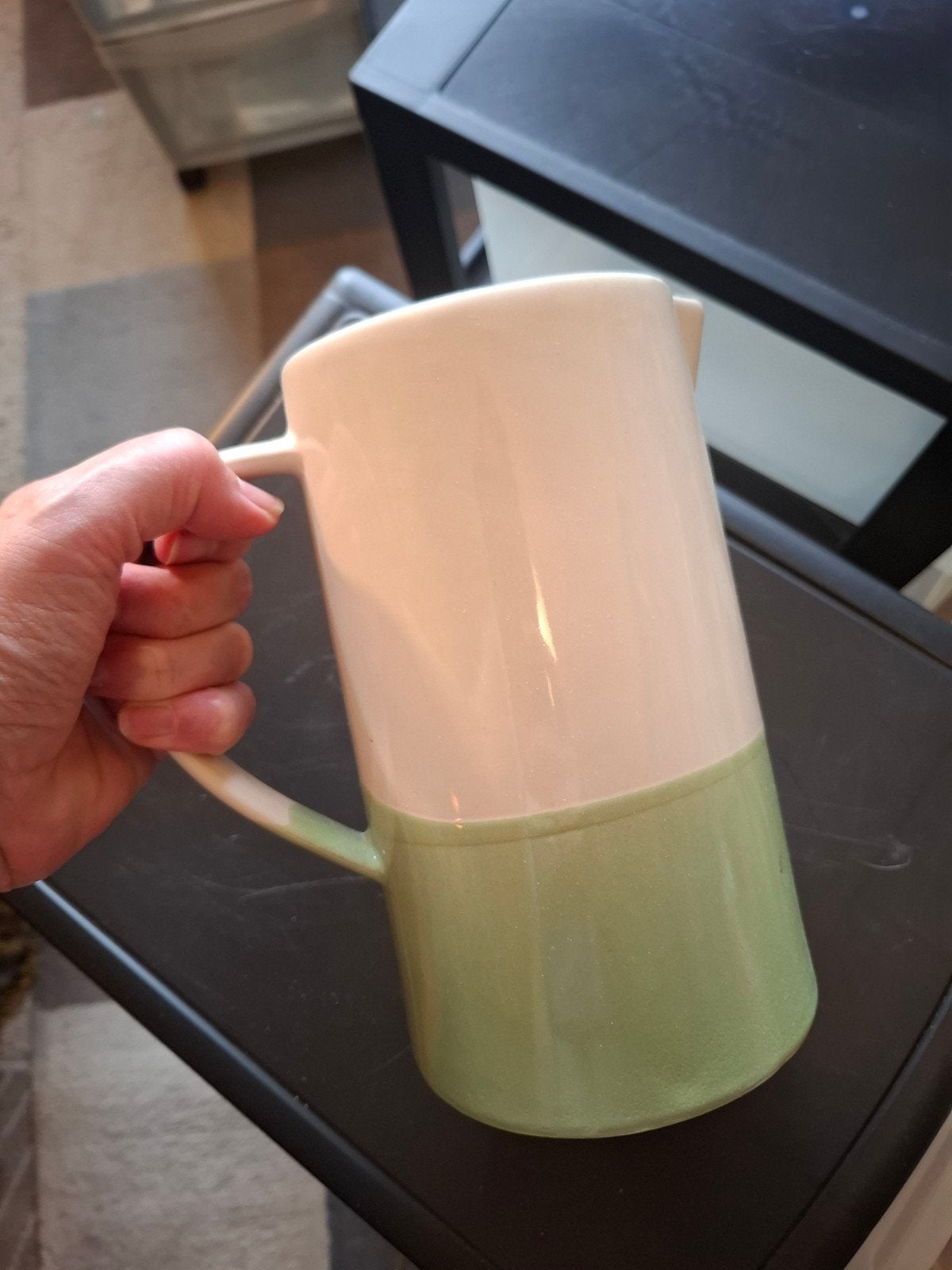 Keramische vaas/kan - Crème met groen accent, Ophalen of Verzenden, Zo goed als nieuw, Meerkleurig, Steen/keramiek
