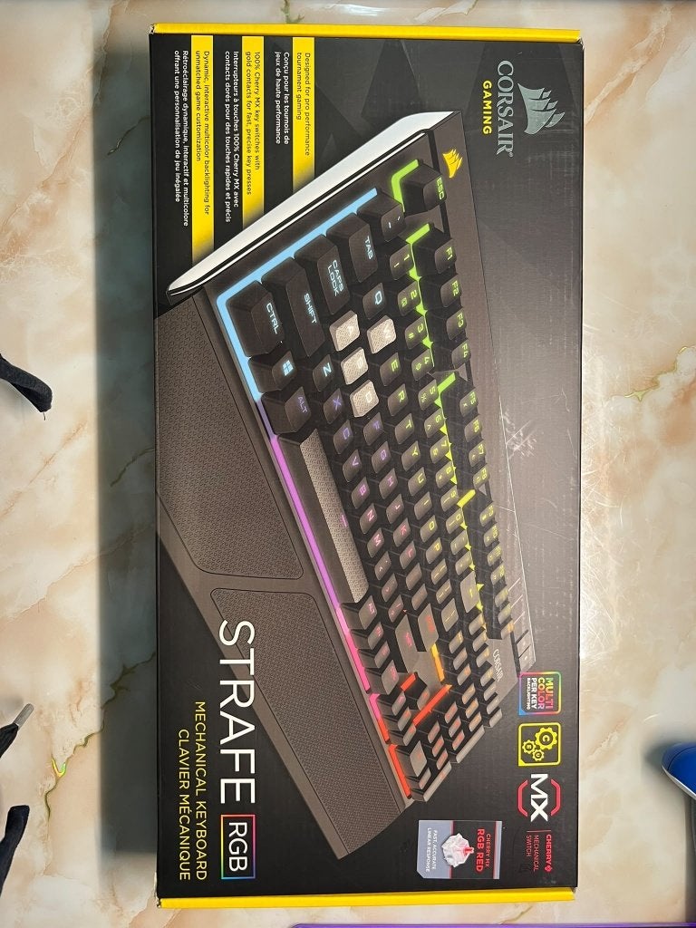 Corsair Strafe RGB Mechanisch Gaming Keybord (Cherry MX Red), Computers en Software, Gaming toetsenbord, Gebruikt, Ophalen of Verzenden