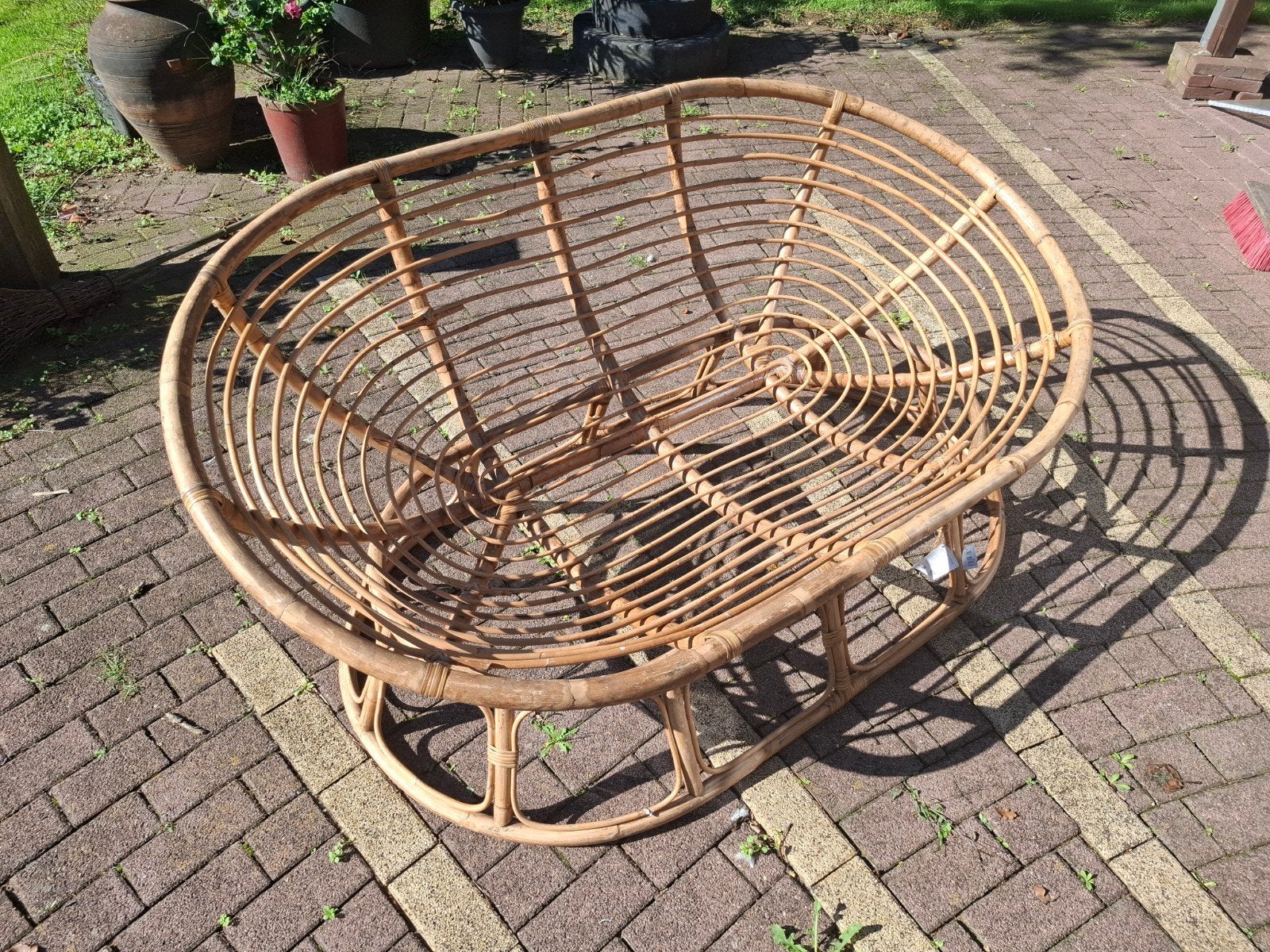 Mamasan loungestoel bruin rotan zonder kussen, Tuin en Terras, Ophalen, Zo goed als nieuw, 2 zitplaatsen