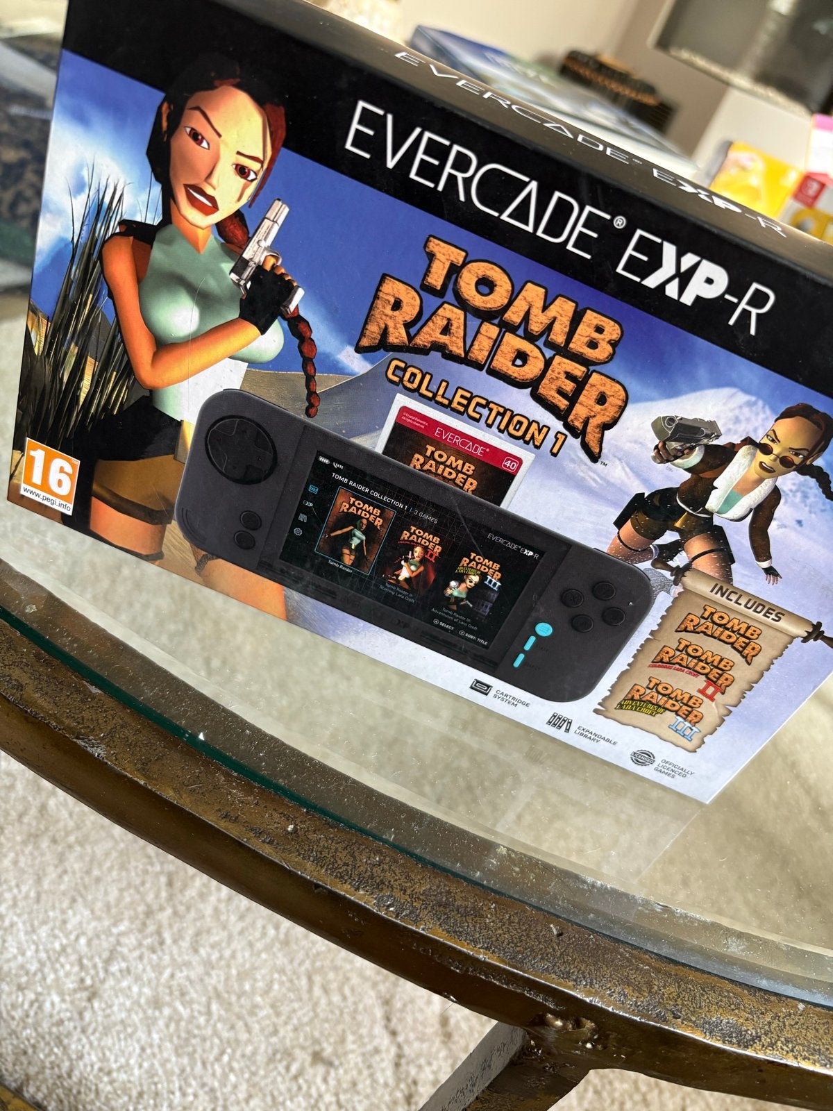 Evercade EXP-R Tomb Raider Collection 1 Handheld Console, Spelcomputers en Games, Ophalen, Overige merken, Zo goed als nieuw