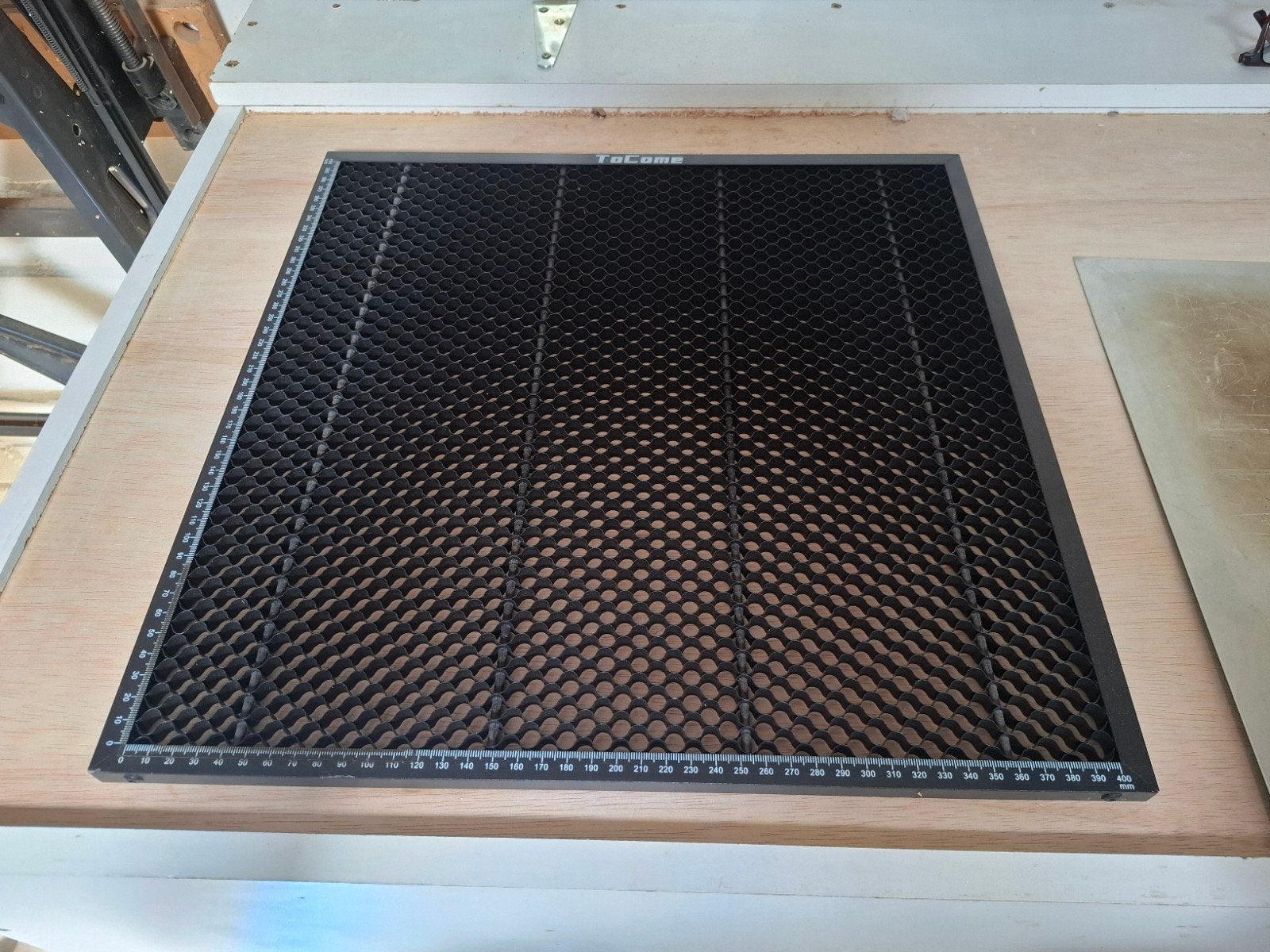 laser honey comb staal 40 x 40, Ophalen