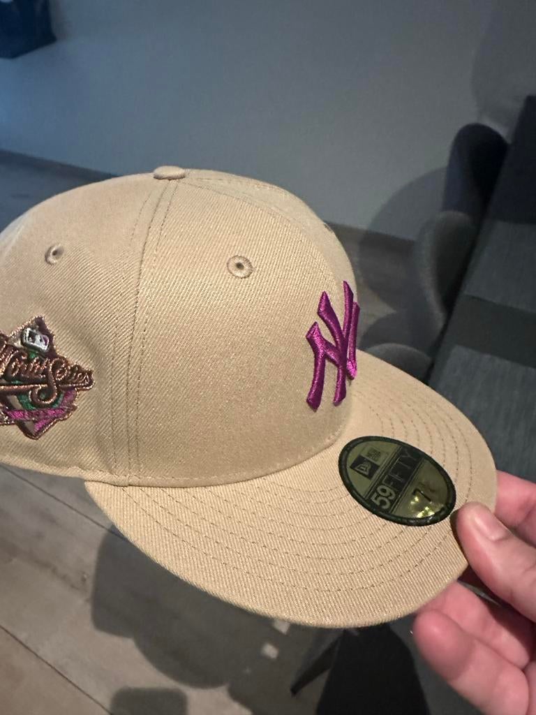 New Era New York Yankees 59FIFTY Wheat/Purple Fitted Pet, Ophalen of Verzenden, Nieuw, Pet