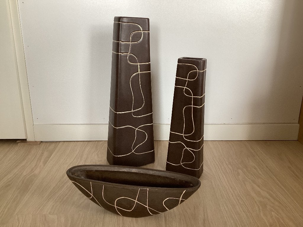 Vaas rechthoek, ovaal, mat bruin, creme kleur bewerkt, Overige materialen, Met patroon/structuur, Bruin, 49 cm