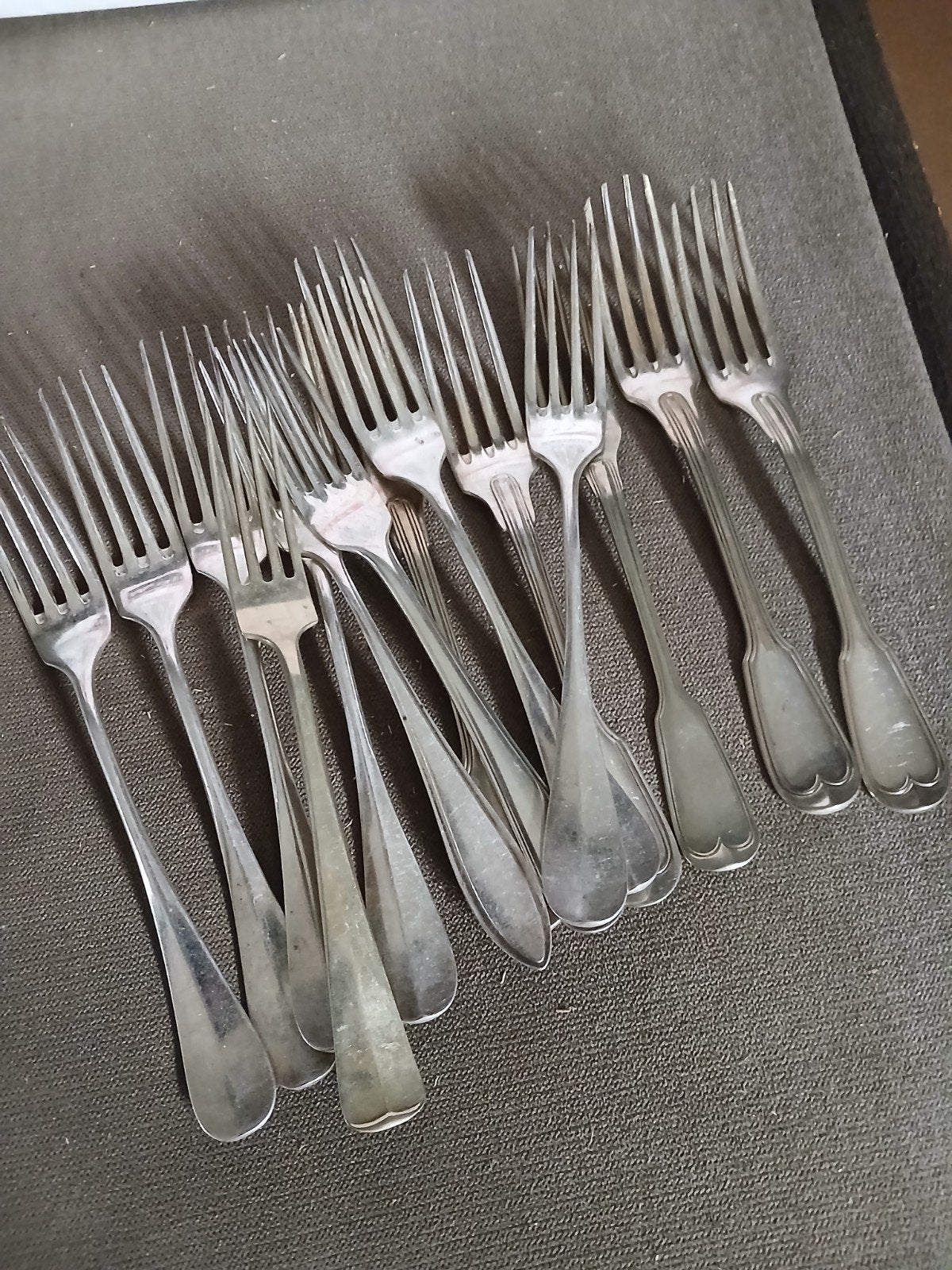 Set van 12 vintage zilverkleurige vorken en lepelsl, Ophalen of Verzenden