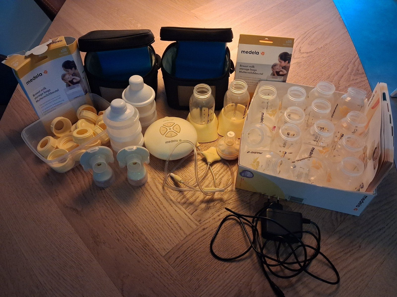 Medela Swing Maxi Dubbele Borstkolf met Accessoires, Ophalen, Medela, Borstkolf, Dubbelzijdig