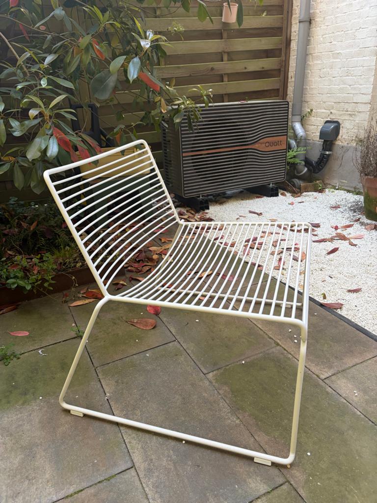 HAY Hee Lounge Chair Wit - Gebruikt met lichte roest, Tuin en Terras, Tuinstoelen, Ophalen, Gebruikt, Metaal