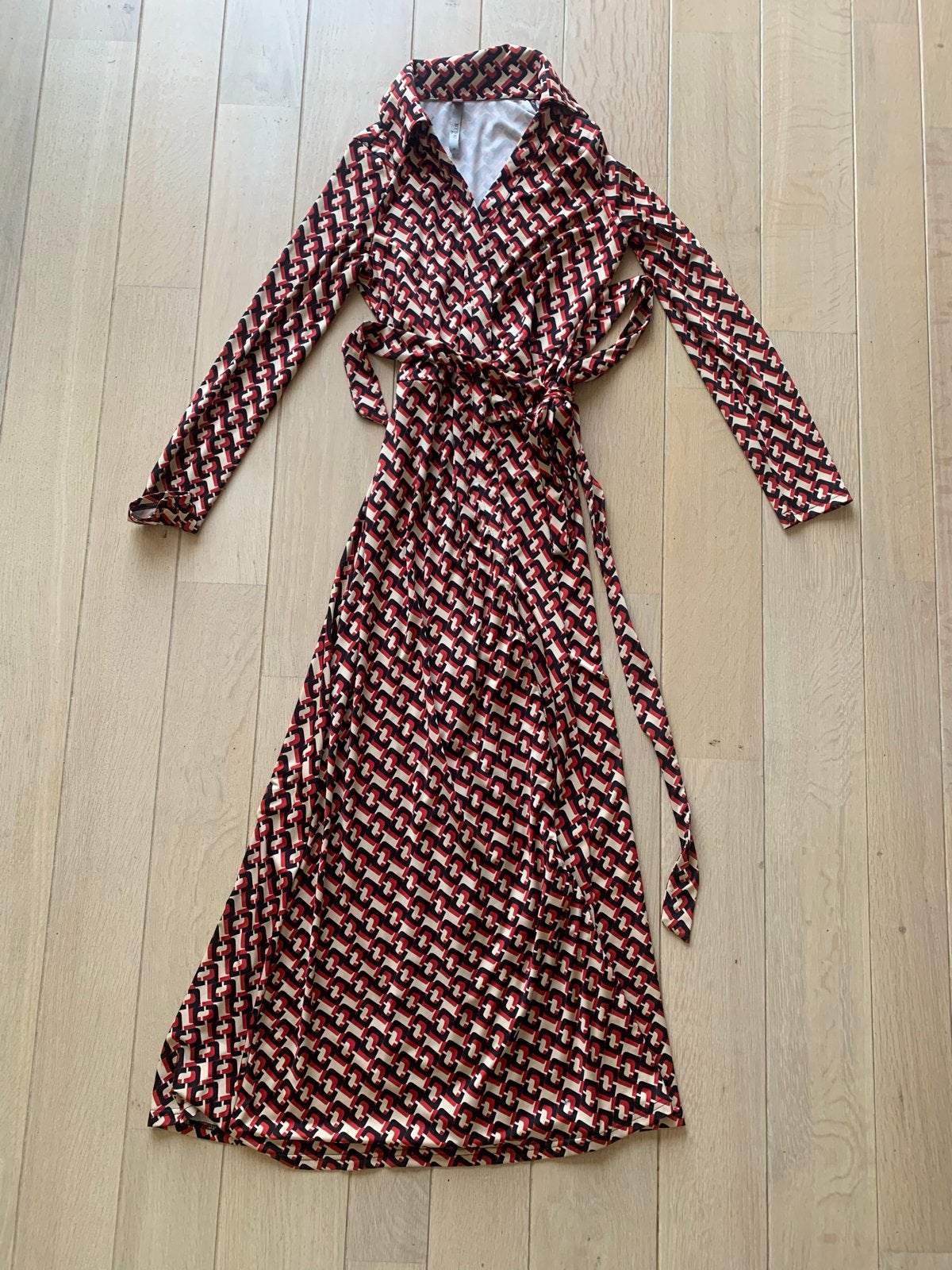 BY SWAN Paris wikkeljurk met geometrische print, Meerkleurig, Ophalen of Verzenden, Zo goed als nieuw, Maat 36 (S)