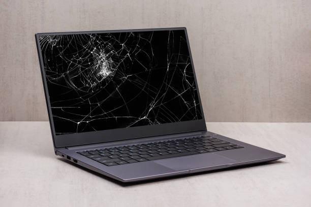 Gezocht:beschadigde laptops - computers, Computers en Software, Windows Laptops, Ophalen, Niet werkend, Onbekend
