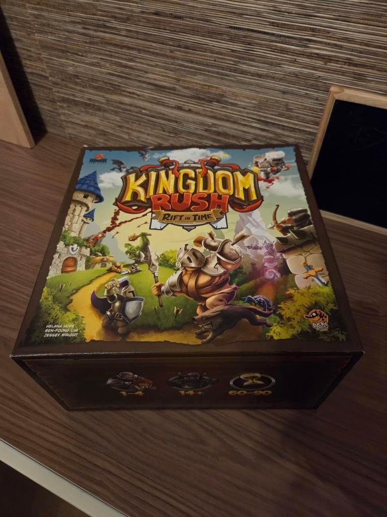Kingdom Rush bordspel, Hobby en Vrije tijd, Gezelschapsspellen | Bordspellen, Ophalen of Verzenden