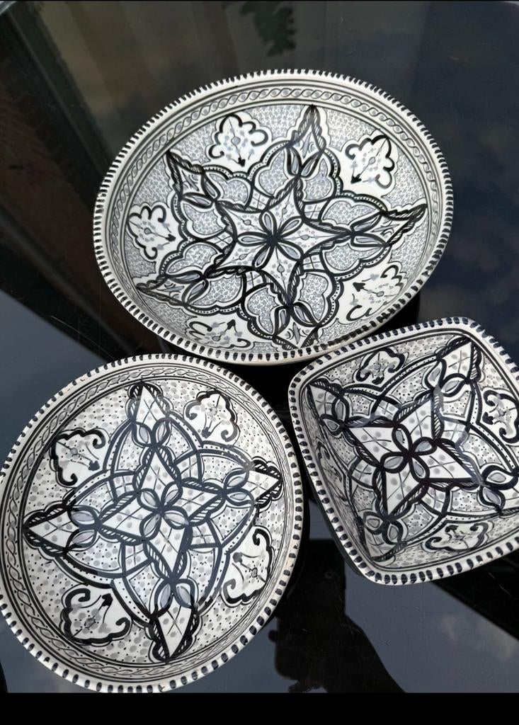 Handgemaakte Tunesische aardewerk schalen set (3 stuks)., Ophalen, 2 euro