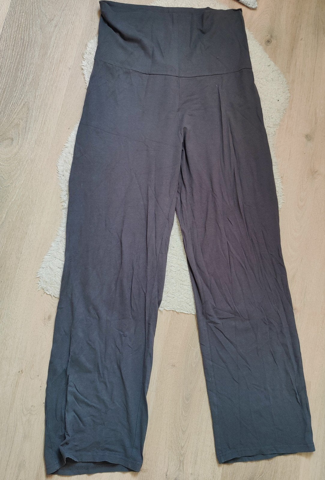 Zwangerschapsbroek Esamara Maat 40/42, Maat 38/40 (M), Grijs, Gedragen, Broek of Spijkerbroek