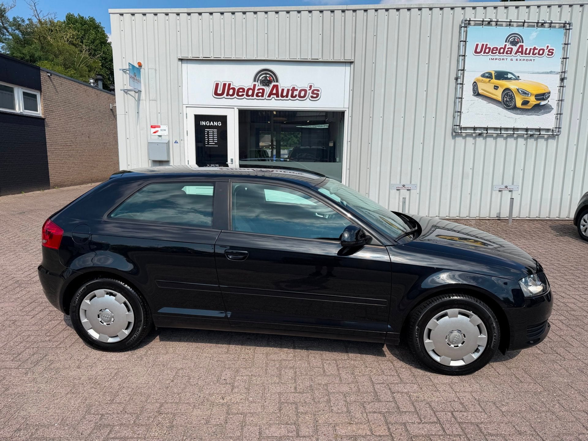 Audi A3 1.6 Attraction Business Edition NL AUTO KM 109969 NA, Voorwielaandrijving, 1160 kg, Gebruikt, 4 cilinders